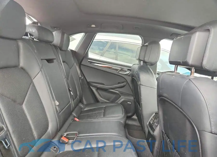 WP1AA2A50MLB16762# 10