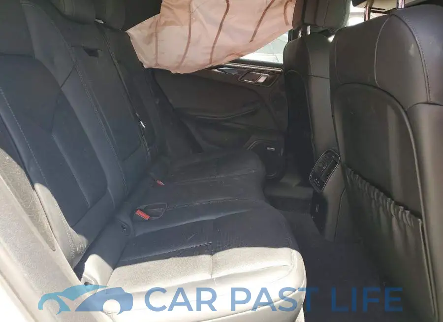 WP1AB2A56KLB33575# 11