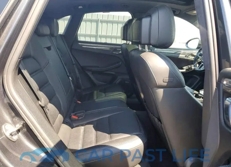 WP1AF2A55HLB61526# 11