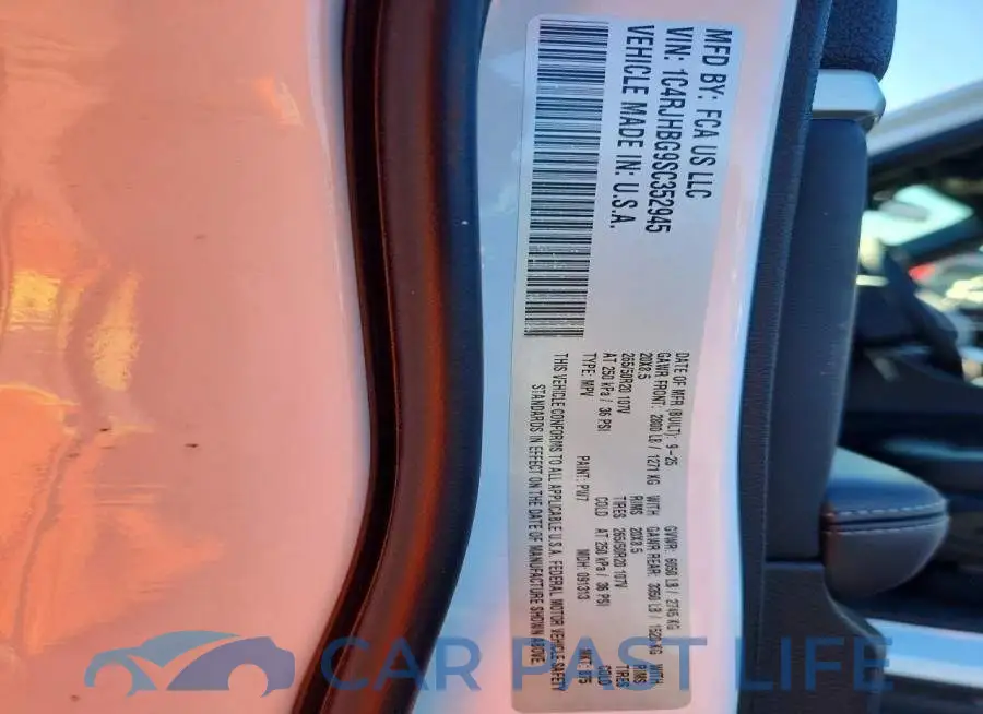 1C4RJHBG9SC352945# 13