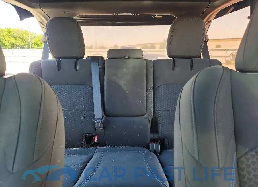 1C4RJXR62RW211683# 10