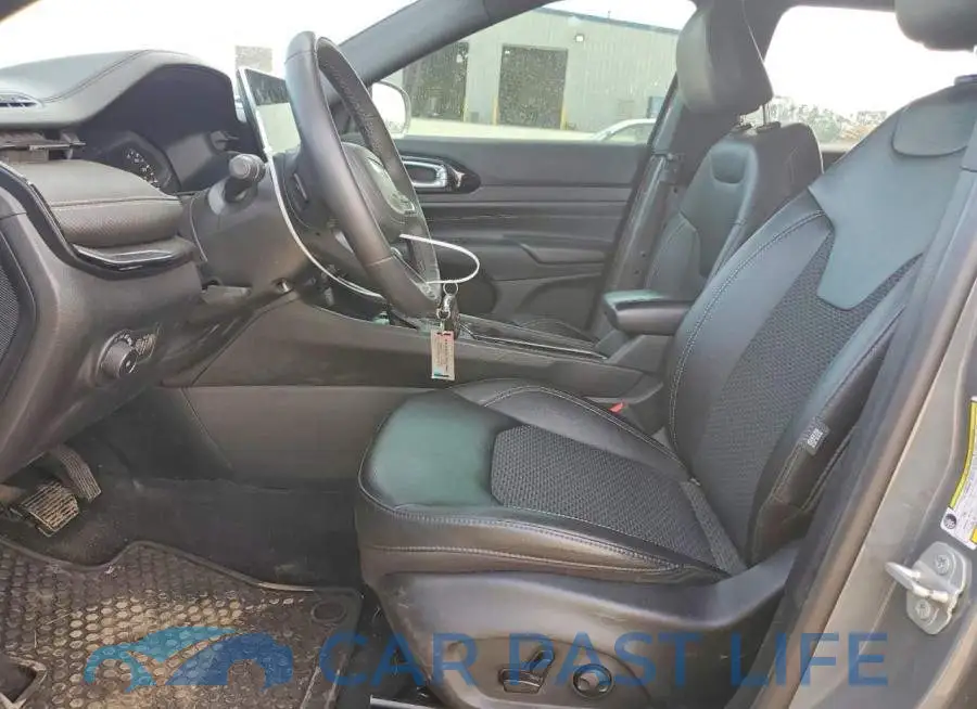 3C4NJDBN5PT571094# 7