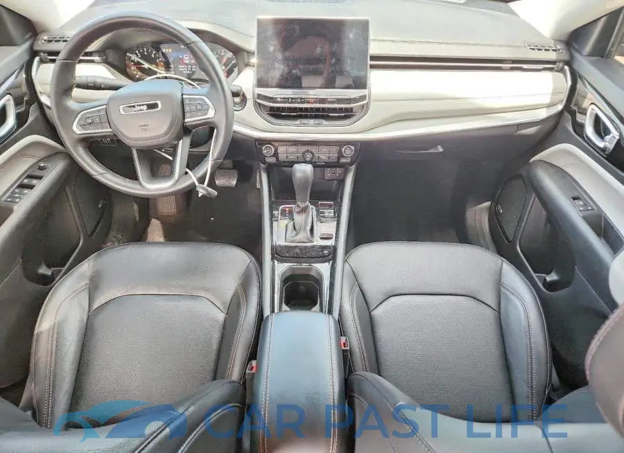 3C4NJDCB7NT232208# 8