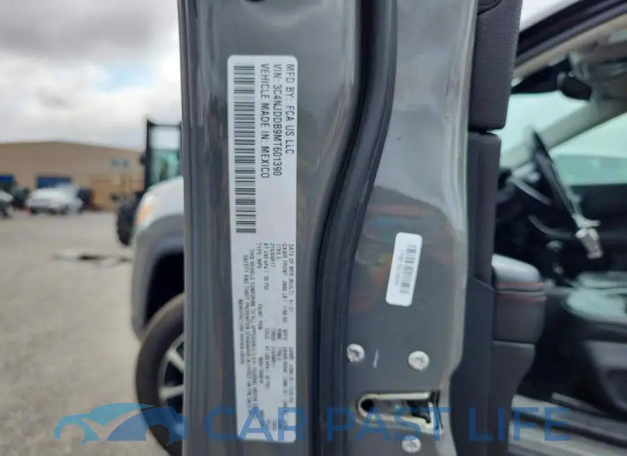 3C4NJDDB9MT601390# 14