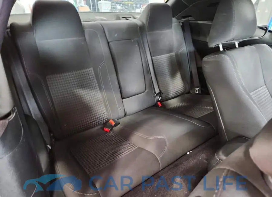2C3CDZAG7HH572535# 10