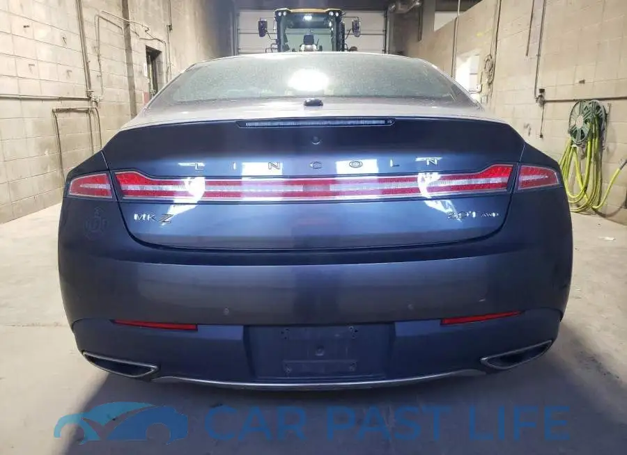 3LN6L5B9XLR601877# 6