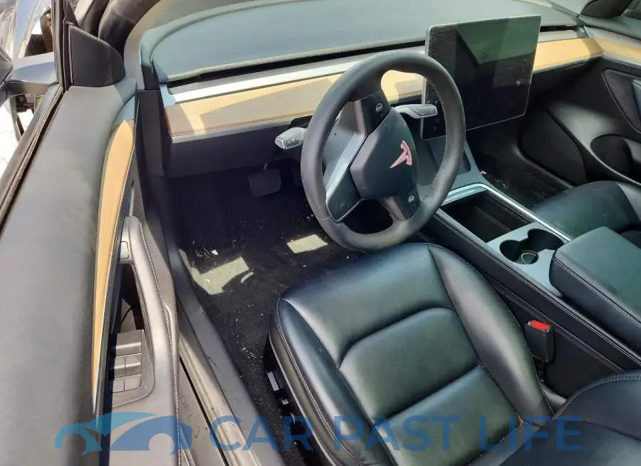 5YJ3E1EA4PF421995# 8