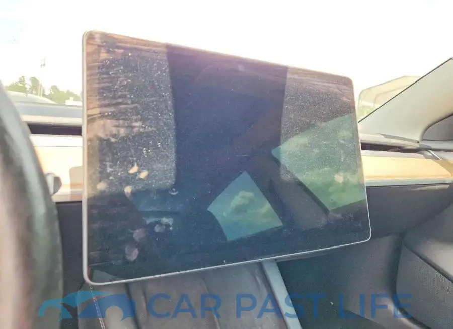 5YJ3E1EA4PF421995# 9