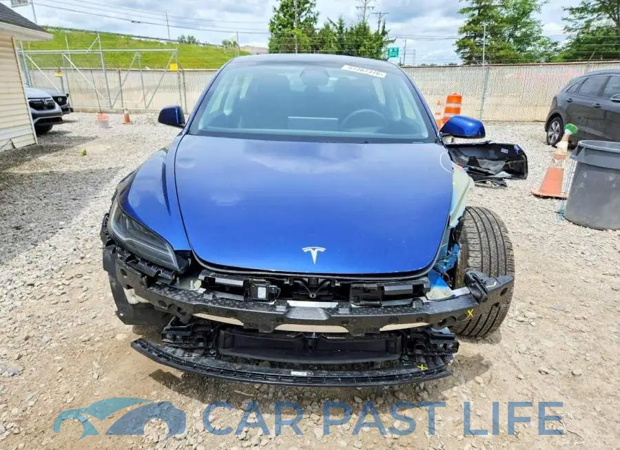 5YJ3E1EB5SF951572# 5