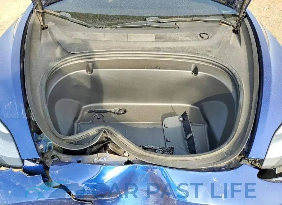 5YJ3E1EB6LF547049# 11