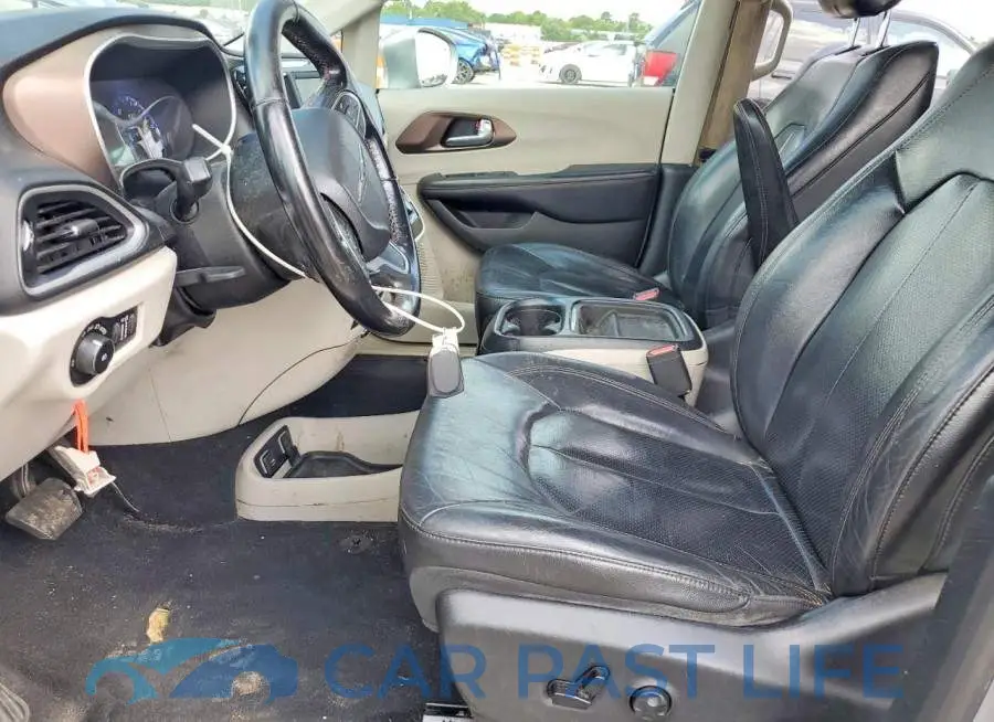 2C4RC1BG5KR650773# 7