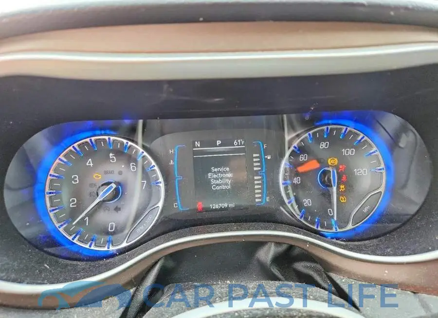 2C4RC1DG4HR508999# 9