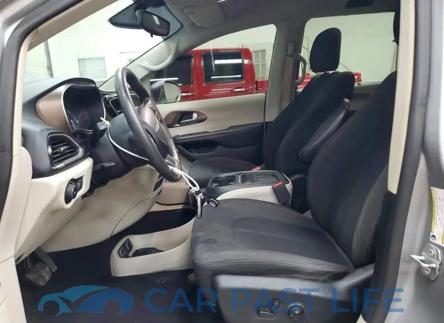 2C4RC1FG7JR125903# 7
