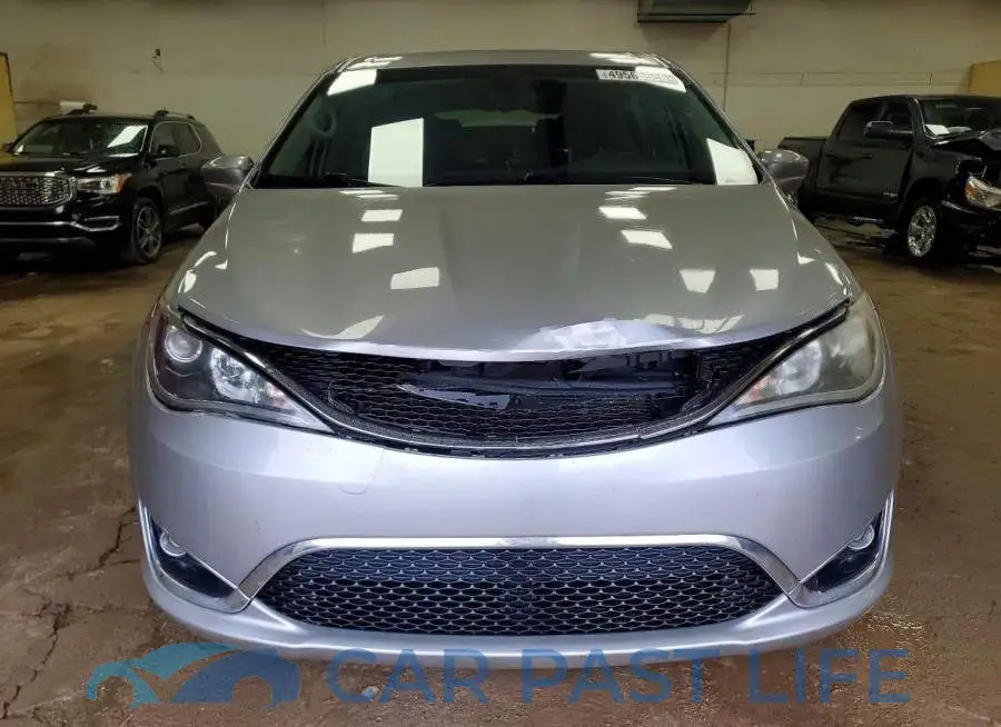 2C4RC1FG7JR125903# 5