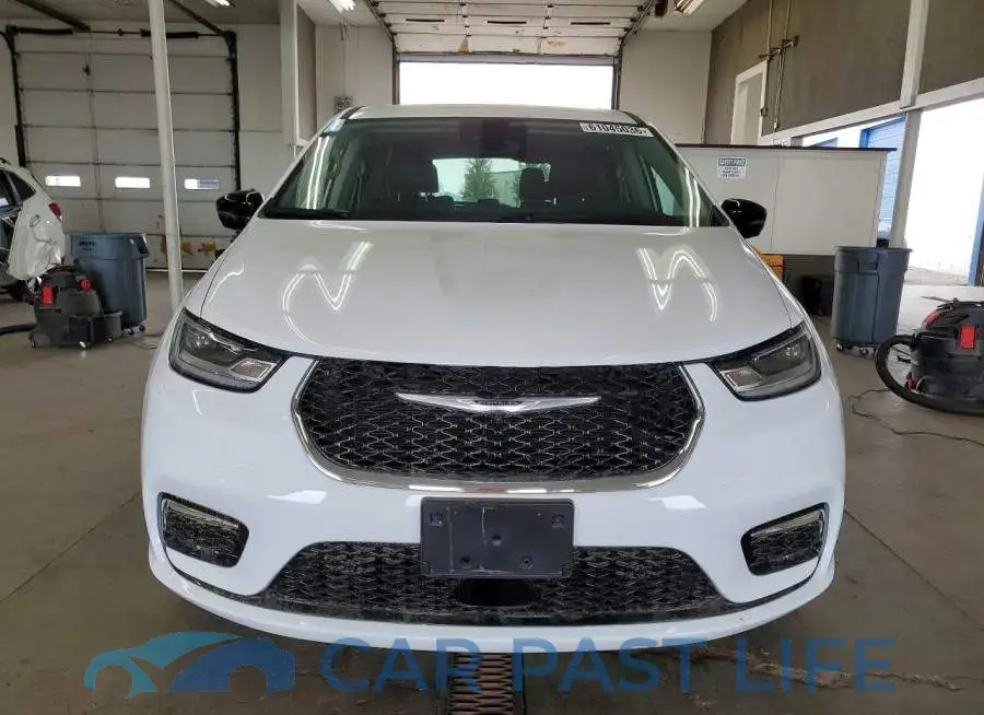 2C4RC3BG8RR181488# 5