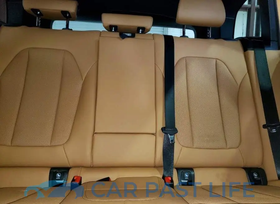5UX53DP09R9V49682# 10