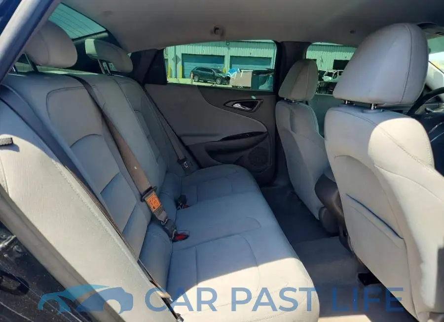 1G1ZB5ST2RF117250# 10