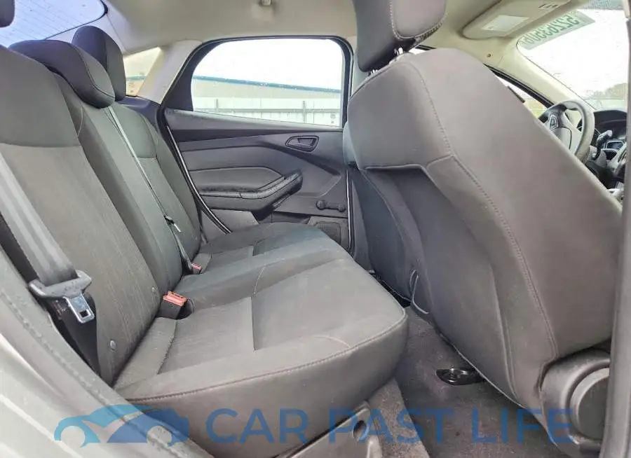 1FADP3E27JL254352# 10