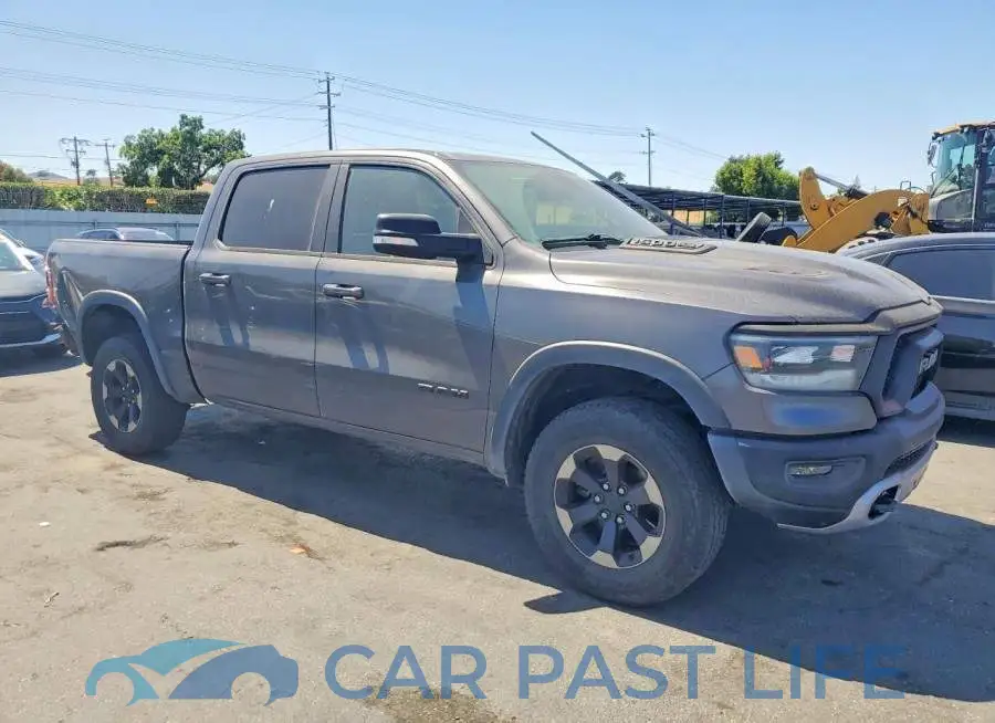 1C6SRFLT8LN164070# 4