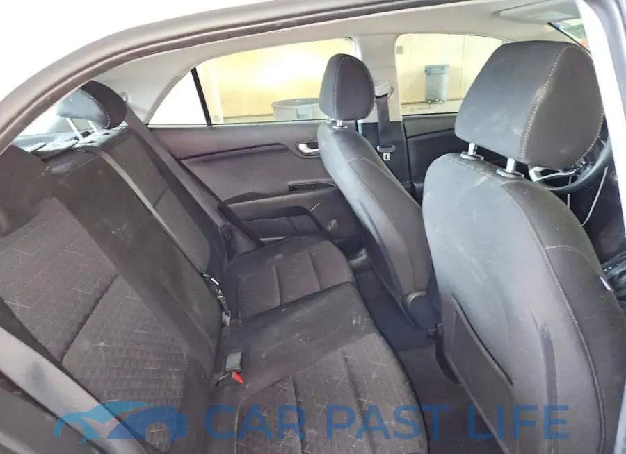 3KPA25AD5PE613584# 10