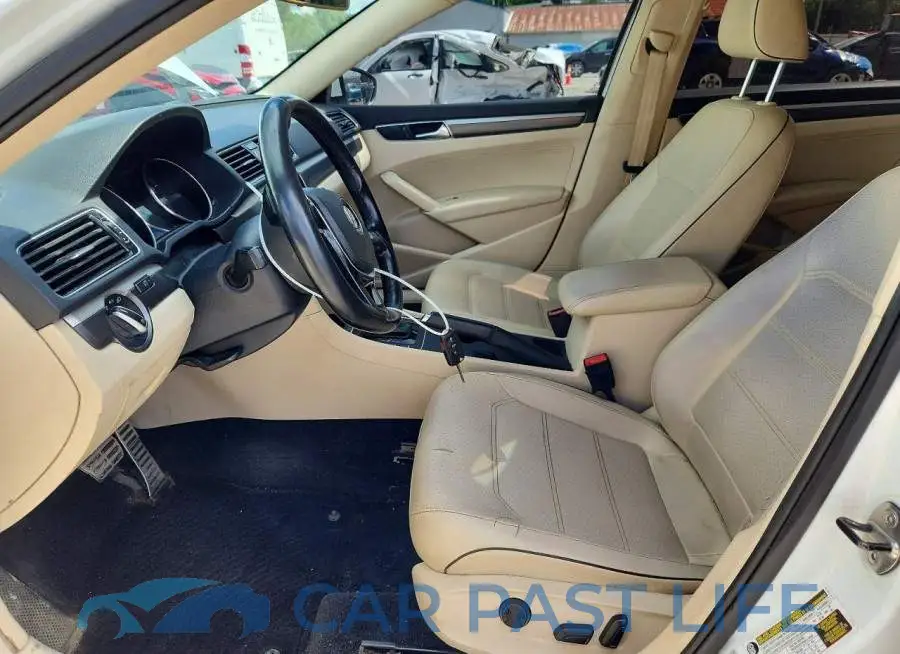 1VWDT7A38HC021728# 7