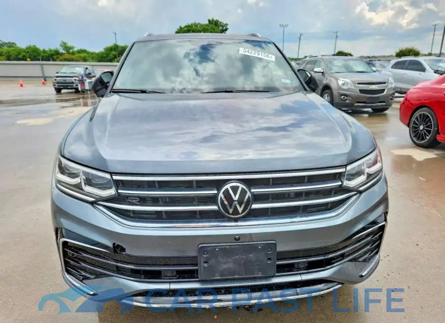 3VV4B7AX8RM049412# 5