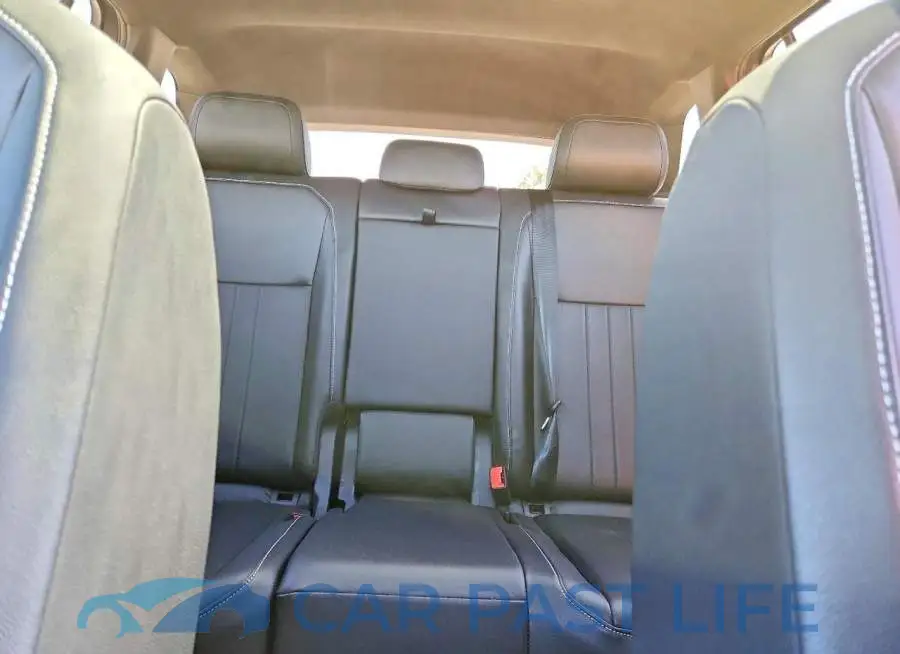 3VV8B7AX5RM175051# 10
