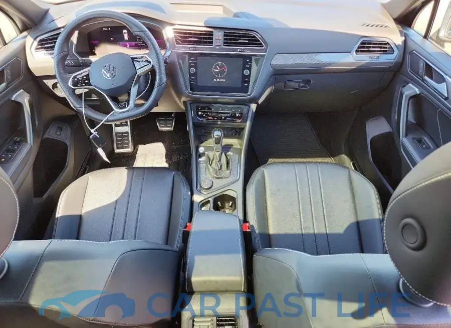 3VV8B7AX5RM175051# 8