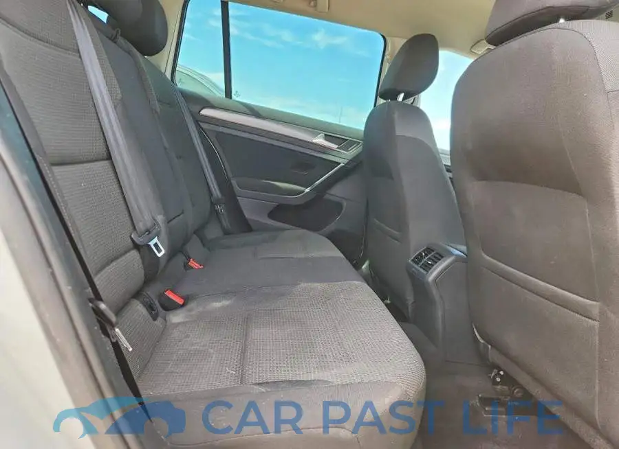 3VW117AU0KM507375# 10