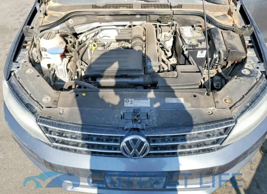 3VW2B7AJ8HM404852# 11