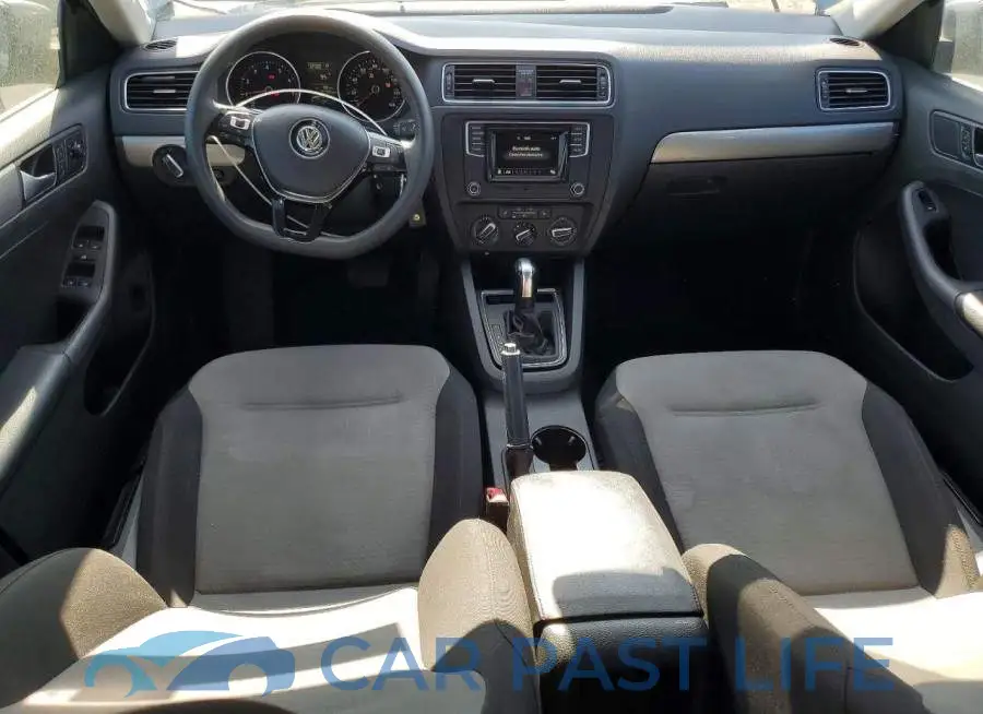 3VW2B7AJ8HM404852# 8