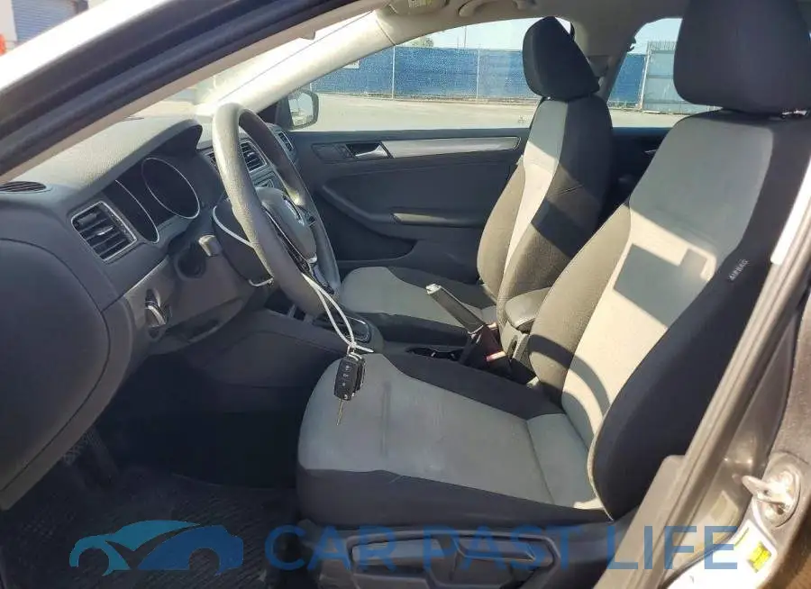 3VW2B7AJ8HM404852# 7