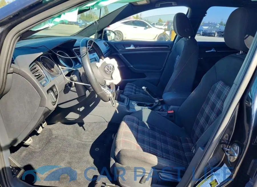 3VW5T7AU3HM010888# 7
