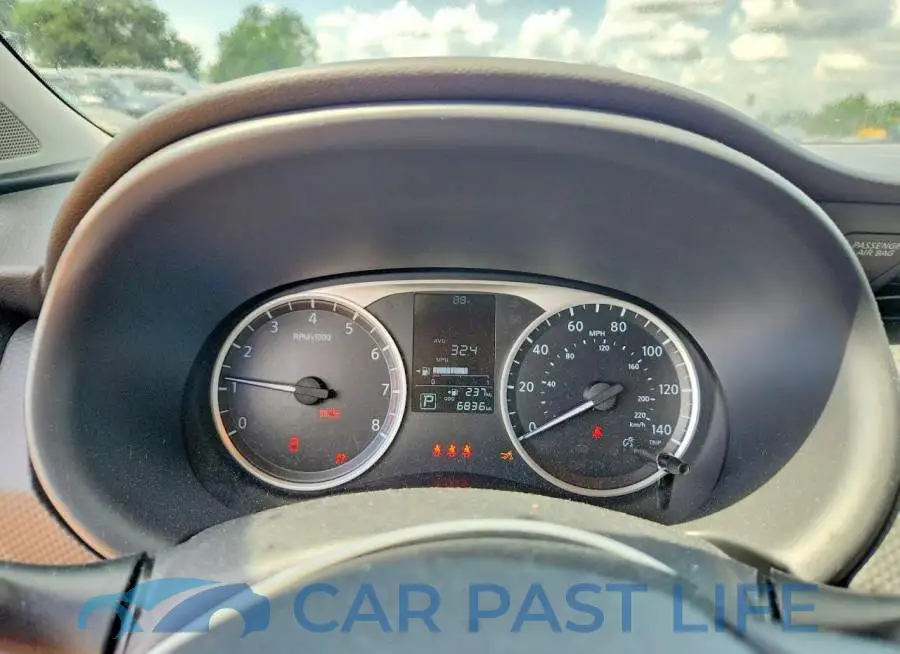 3N1CP5BV8SL492509# 9