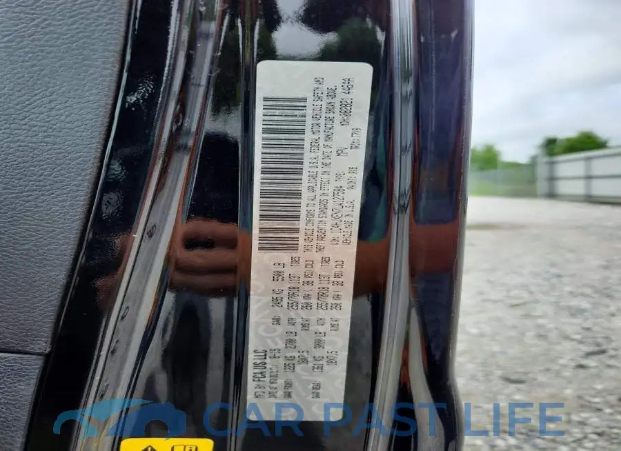1C4HJXEN7LW127584# 14