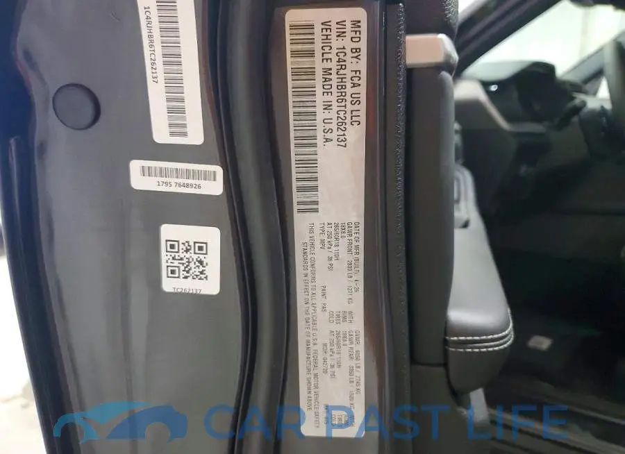 1C4RJHBR6TC262137# 14