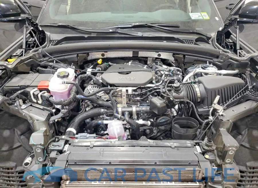 1C4RJHBR6TC262137# 12
