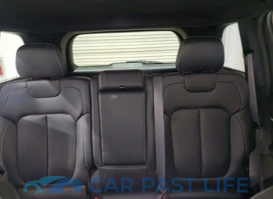 1C4RJHBR6TC262137# 10