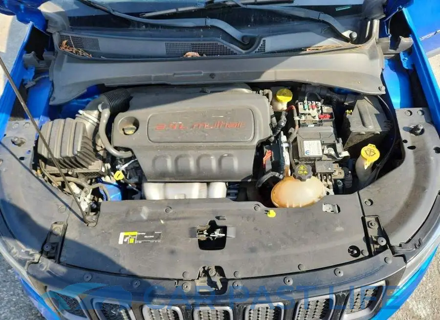 3C4NJCEB5MT564184# 12