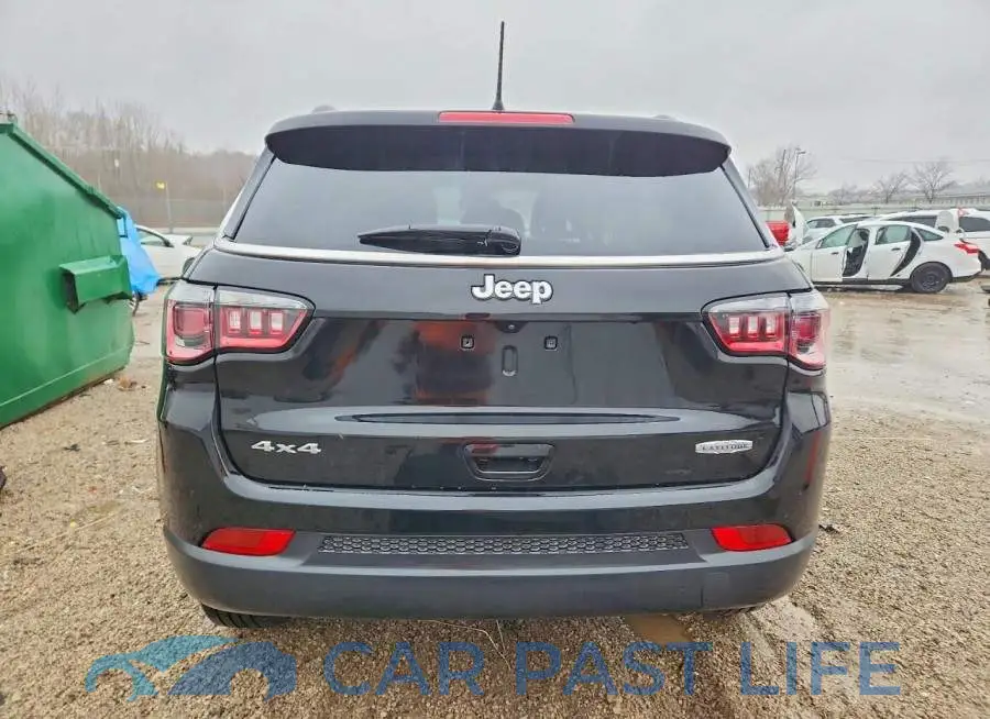 3C4NJDBB8NT233577# 6