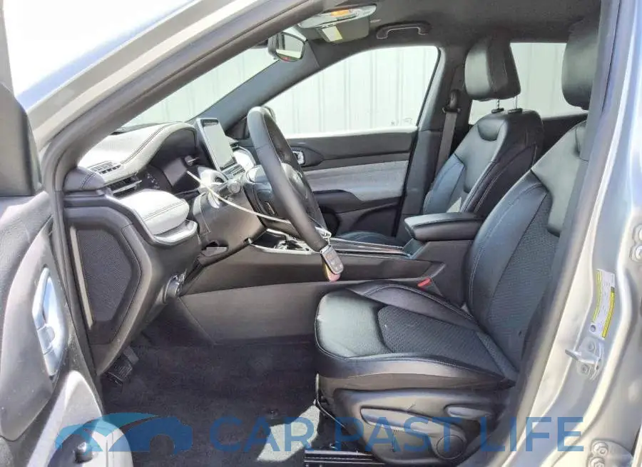 3C4NJDBN4ST571158# 7