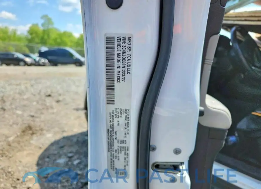 3C4NJDCB8NT223727# 13