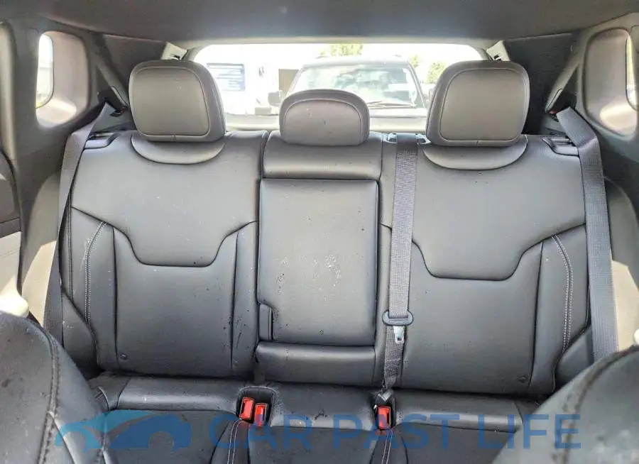 3C4NJDCN4ST585169# 10