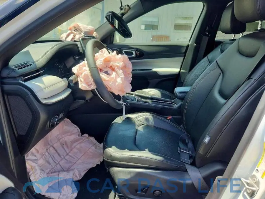 3C4NJDCN4ST585169# 7