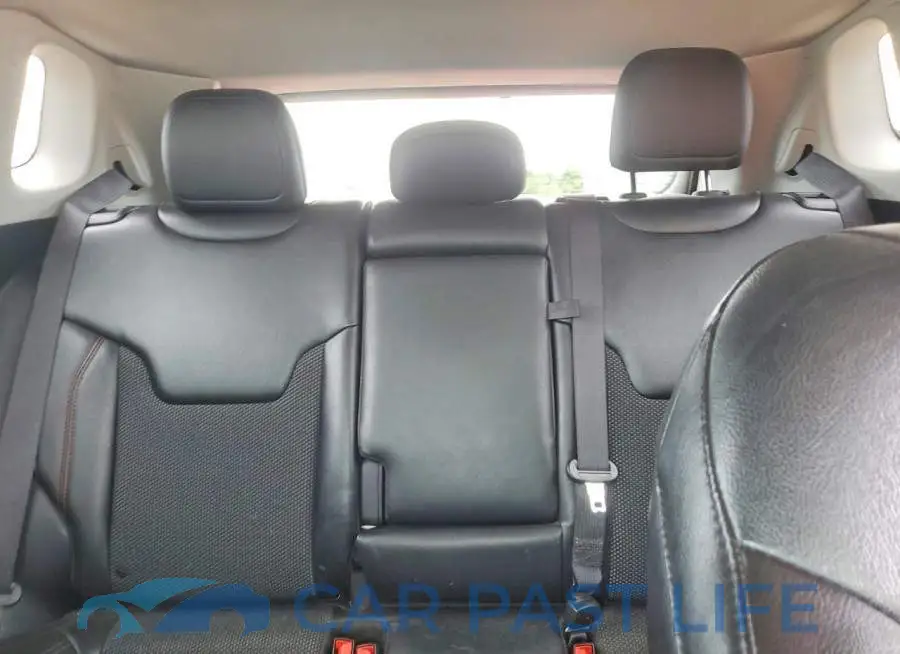 3C4NJDDB3LT233299# 10