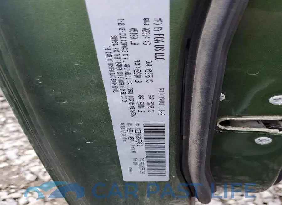 2C3CDXBG8KH724512# 12