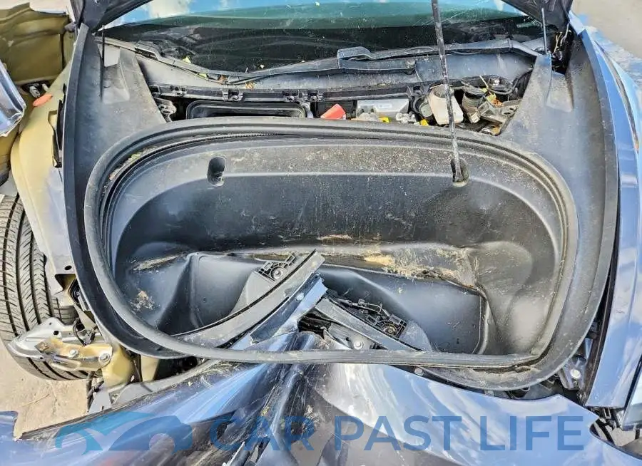 5YJ3E1EB2KF209954# 11