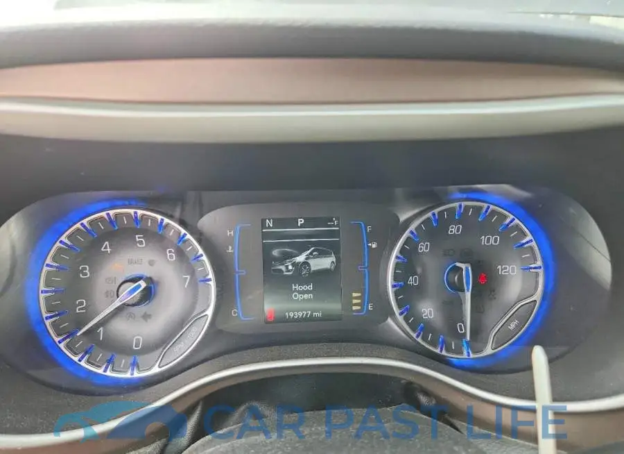 2C4RC1BG8JR290865# 9