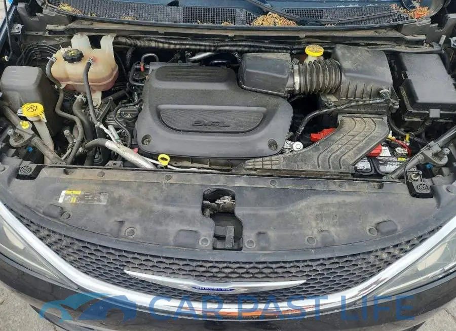 2C4RC1EG5LR104455# 11