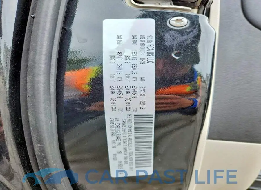 2C4RC1EG5LR104455# 12